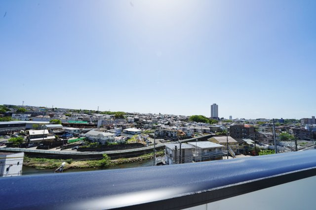 【横浜市旭区白根２丁目5-3全２棟新築戸建て１号棟】★仲介手数料無料★（不動丸小学校・鶴ヶ峰中学校）の展望