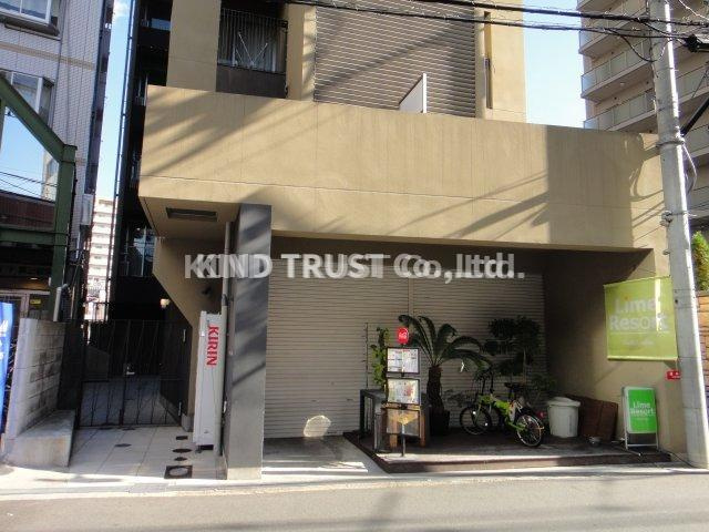 サウスサンのエントランス|建物の内部です