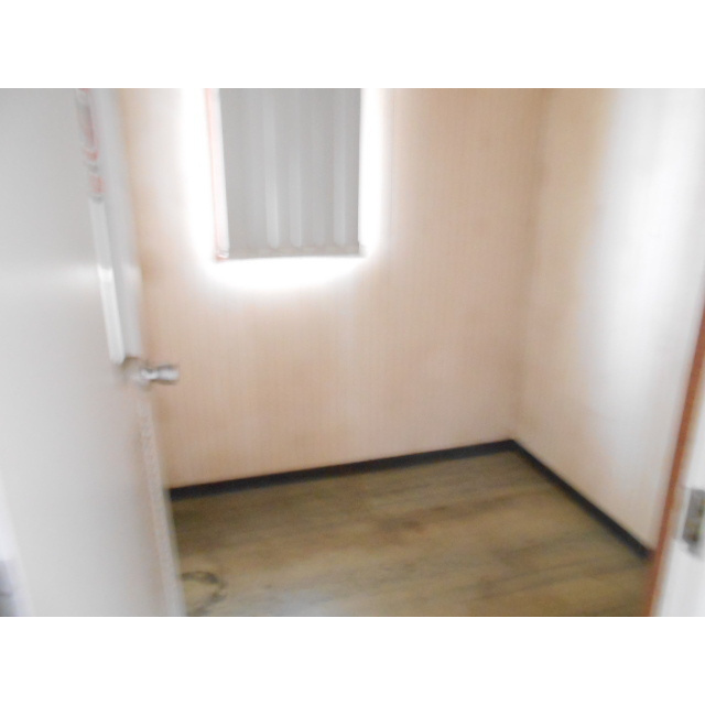 揖斐郡揖斐川町三輪の倉庫の内装