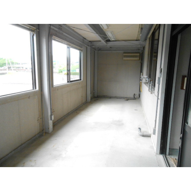 揖斐郡揖斐川町三輪の倉庫の内装