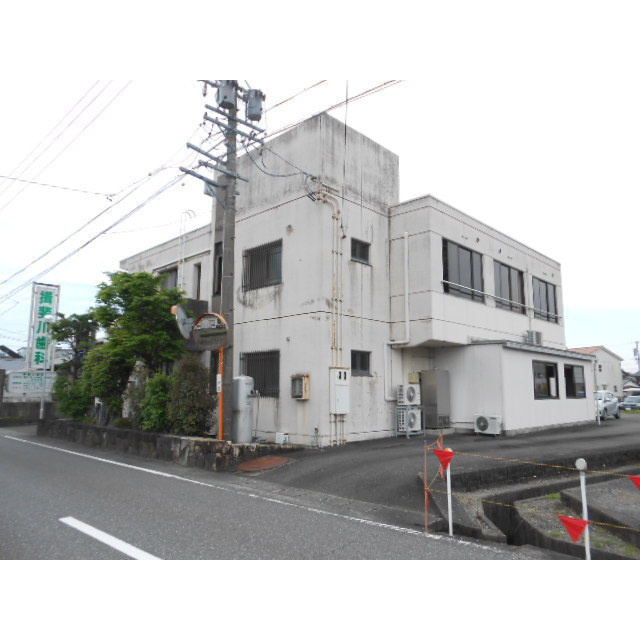 揖斐郡揖斐川町三輪の倉庫の外観