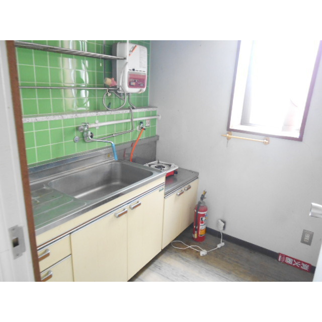 揖斐郡揖斐川町三輪の倉庫のキッチン