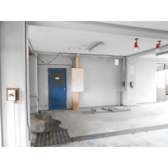 揖斐郡揖斐川町三輪の倉庫の内装