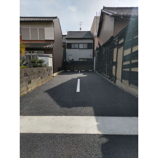 岐阜市加納新柳町の駐車場の内装