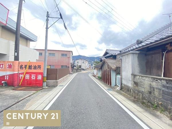 紀の川市名手市場の売地の前面道路含む現地写真