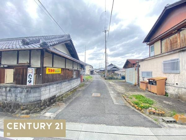 紀の川市名手市場の売地の前面道路含む現地写真