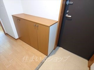 広島市安佐北区深川１丁目の賃貸マンションの玄関