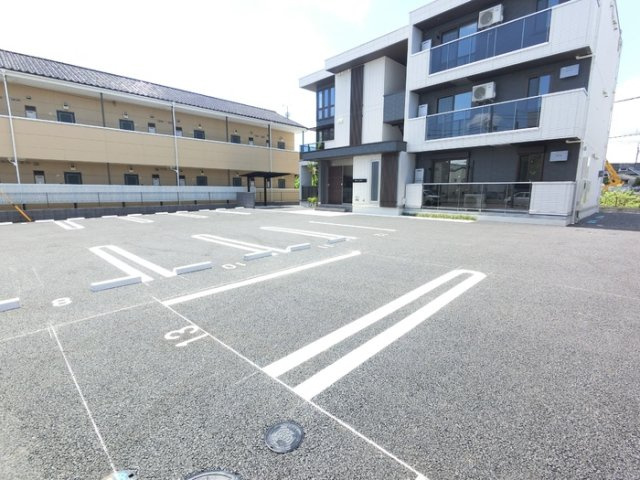 【駐車場】 | ラルジュ飯塚