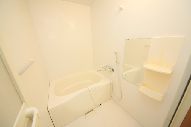 ノビリティマルユウの浴室