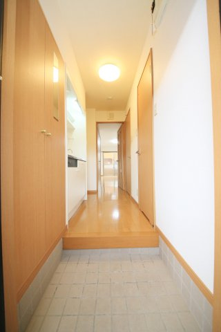 ノビリティマルユウの玄関