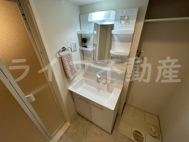 ルシール西岩田の独立洗面台