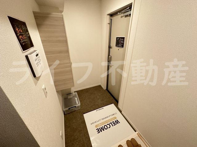 ルシール西岩田の玄関
