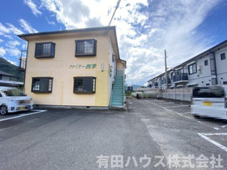【駐車場】 | ファミリー四季