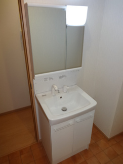 【洗面所】 | モンレーヴ本町 | シャワー付き洗面化粧台！