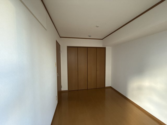ビューティフルライフの洋室