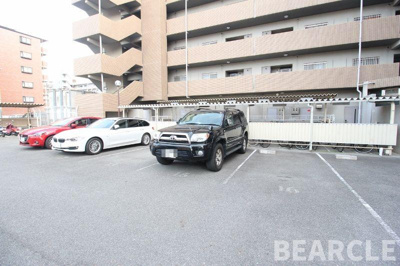【駐車場】 | アルデール・B | 車をお持ちの方に嬉しい駐車場付きの物件です