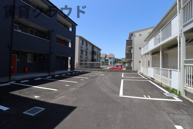 ソルグランデの駐車場|駐車場があるので、車を買う予定の方も安心です