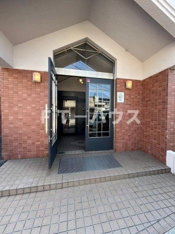 アドバンス新検見川のエントランス