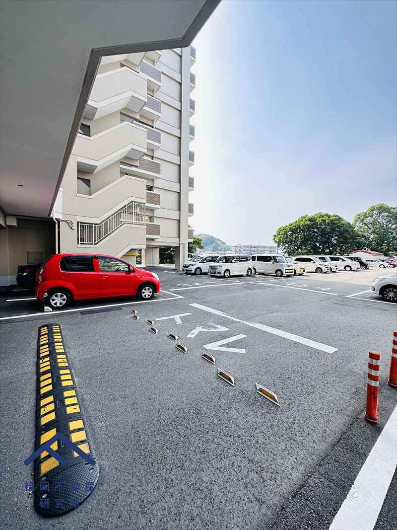 東峰マンション那珂川の駐車場