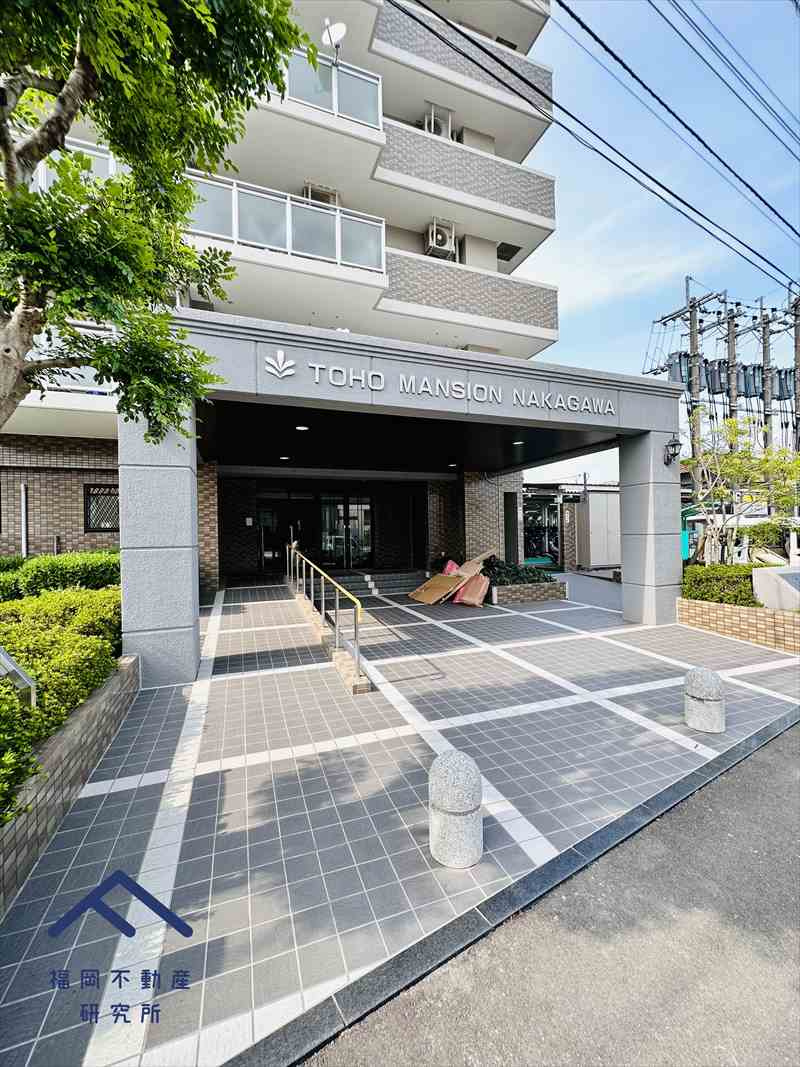 東峰マンション那珂川のエントランス