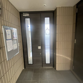 【エントランス】