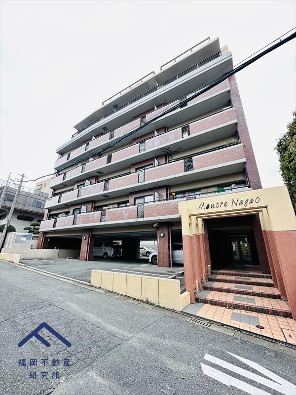 モントーレ長尾の外観