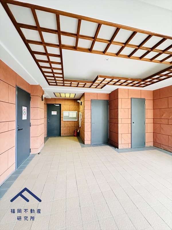 モントーレ長尾のエントランス