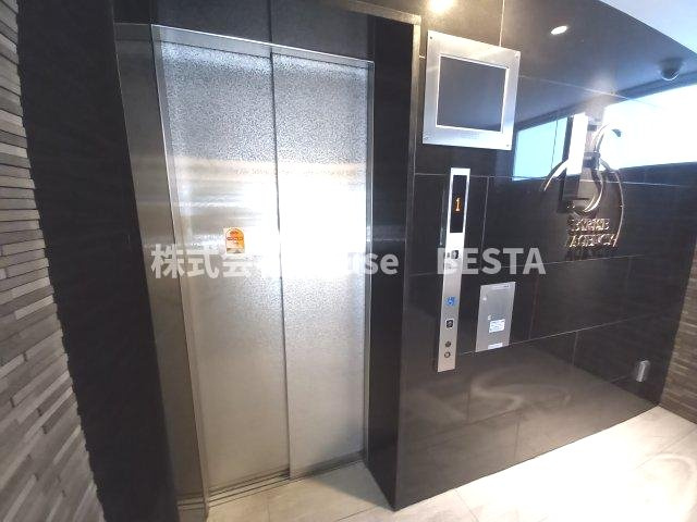 エスライズ神戸三宮山手通壱番館のロビー