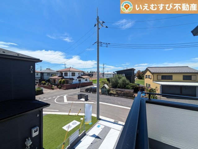 GRAFARE　大泉町寄木戸5期の展望|高い建物が無く開放感のある展望
バルコニーからの展望も開けていて閑静な住宅地が望めます。日当りも良いですね♪