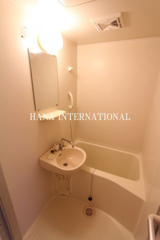 レオパレスｍａｉｓｏｎ　ｈｕｉｔ・ｃｉｎｇ の浴室