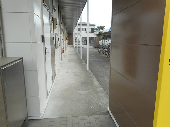 レオパレスｍａｉｓｏｎ　ｈｕｉｔ・ｃｉｎｇ のエントランス