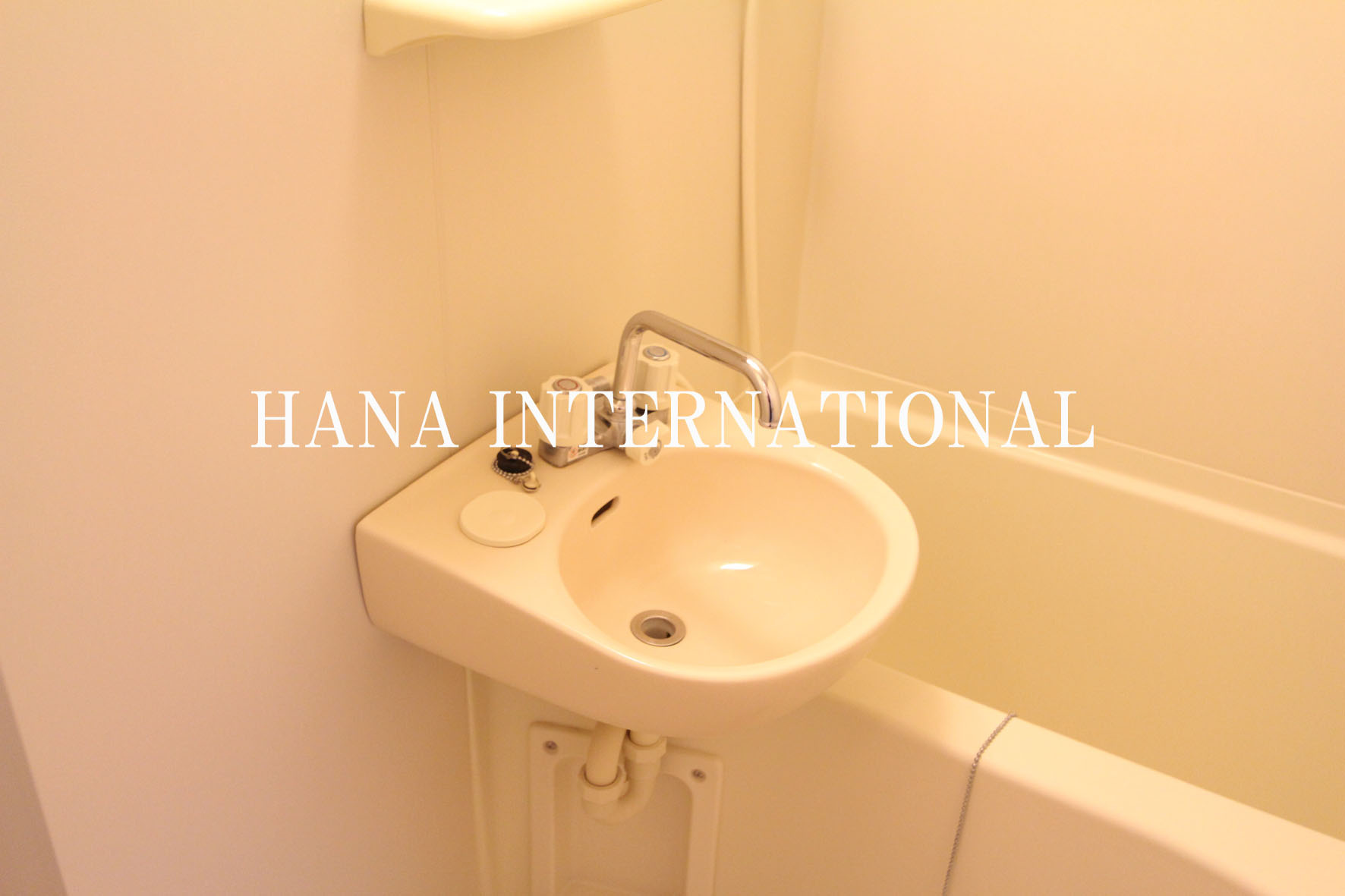 レオパレスｍａｉｓｏｎ　ｈｕｉｔ・ｃｉｎｇ の洗面所