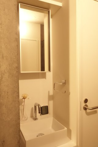 鵠沼桜が岡３丁目新築戸建ての独立洗面台|独立洗面台、朝の身支度には欠かせません