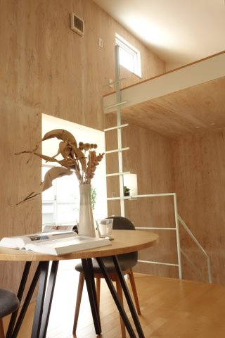 鵠沼桜が岡３丁目新築戸建ての居間・リビング|使いやすいリビングです