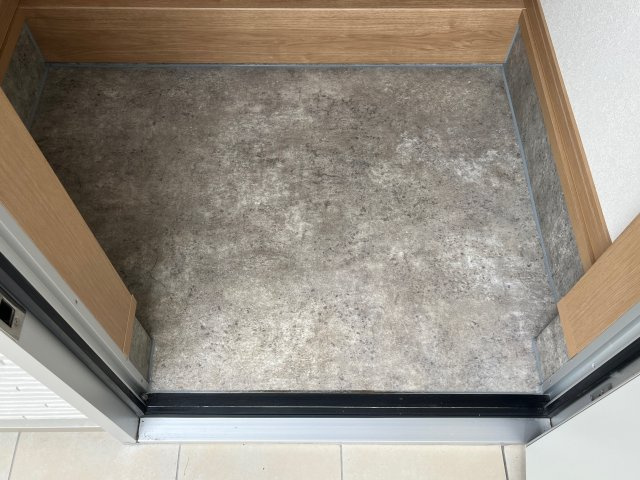 アイメゾン東山の玄関