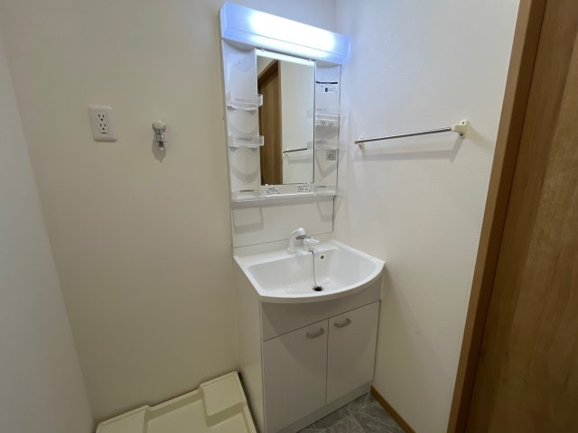 アイメゾン東山の洗面所