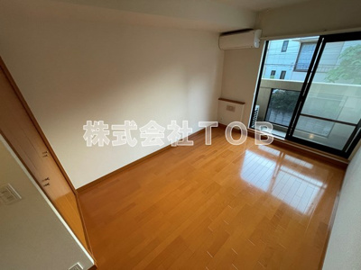 【洋室】 | Villa浜田山 | 6帖