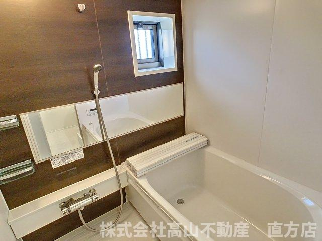 直方市大字感田のアパートの浴室