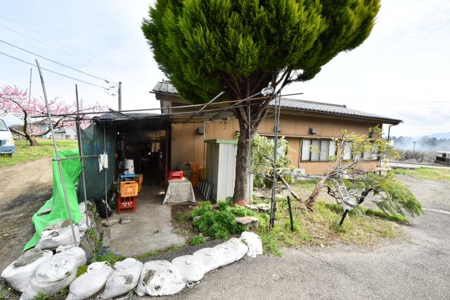 飲食店戸建の周辺|北西から建物を撮影