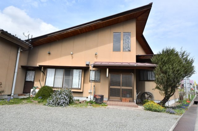 飲食店戸建の外観|玄関寄り