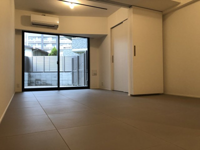 【居間・リビング】 | Jigyo HIKARI terrace | 別号室の写真になります。現況優先。