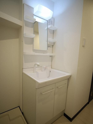 【洗面所】 | ラフィーナ次郎丸 | 別号室の写真になります。現況優先。