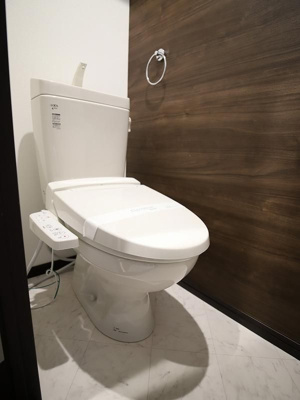 【トイレ】 | ラフィーナ次郎丸 | 別号室の写真になります。現況優先。