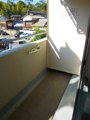 【バルコニー】 | エスポワール桜坂 | 別号室の写真になります。現況優先。
