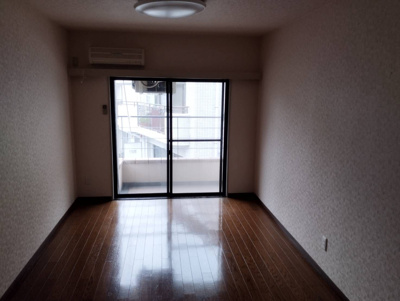 【洋室】 | ヒルトップ六本松 | 別号室の写真になります。現況優先。