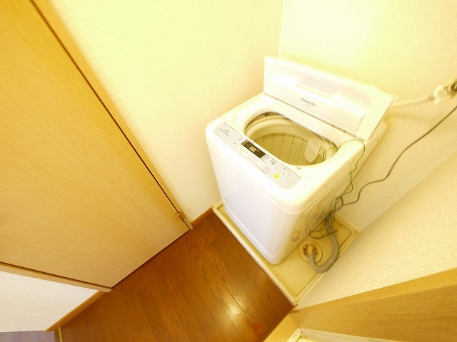 レオパレス浪漫の設備|洗濯機
