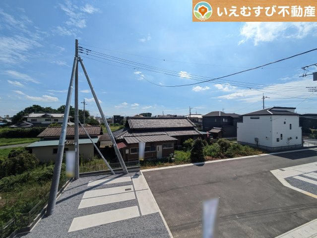 GRAFARE　大泉町寄木戸5期の展望|高い建物が無く開放感のある展望
バルコニーからの展望も開けていて閑静な住宅地が望めます。日当りも良いですね♪