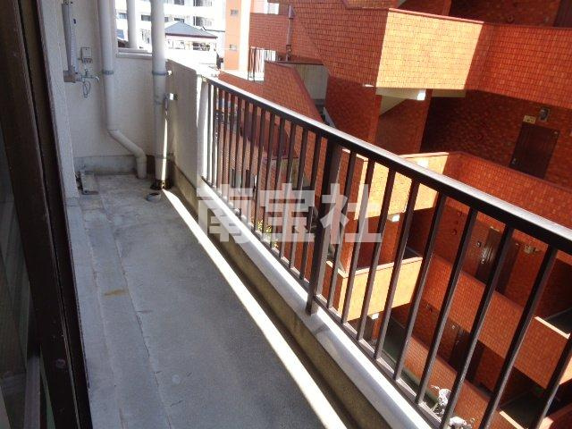 【バルコニー】