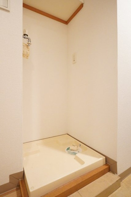 【設備】 | エスコート麻布十番 | 室内洗濯機置場