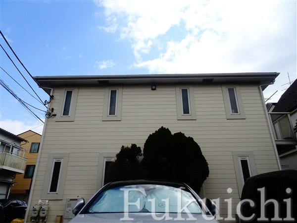 ファミーユ碑文谷の外観